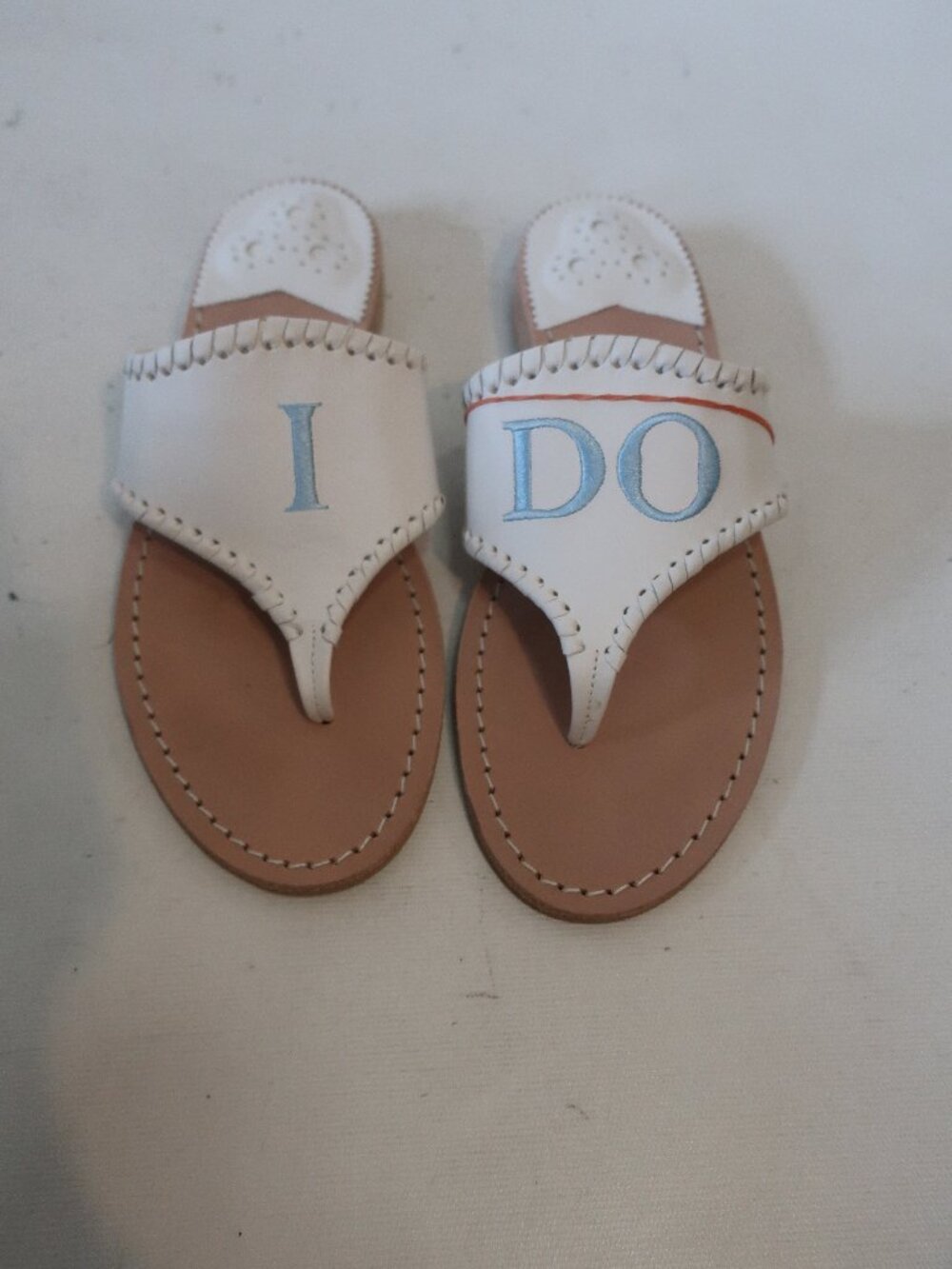 NWOB Womens Jack Rogers I Do Embroidered Leather Low Block Heel Thong Sandal 8